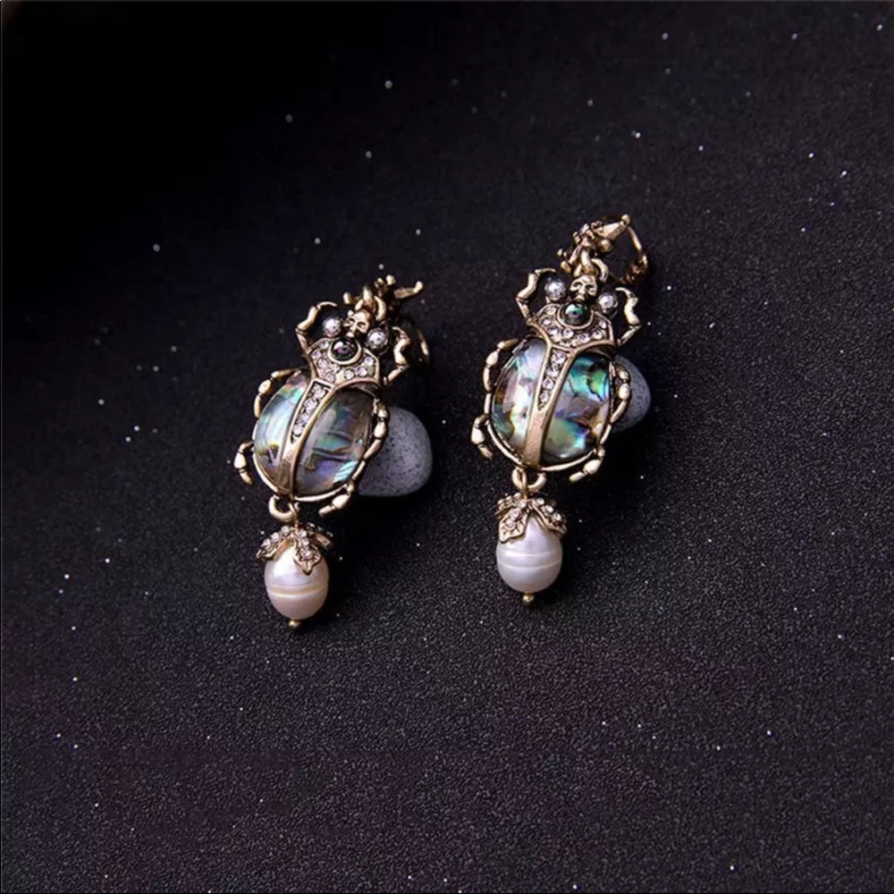 Scarab Beetle Pearl Skull Earrings - Picture 5 of 8